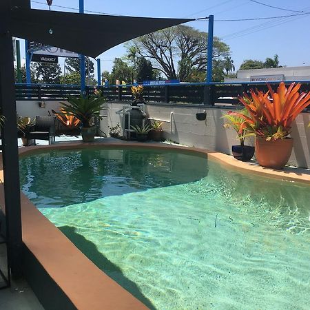 Black Marlin Motel Innisfail Bagian luar foto