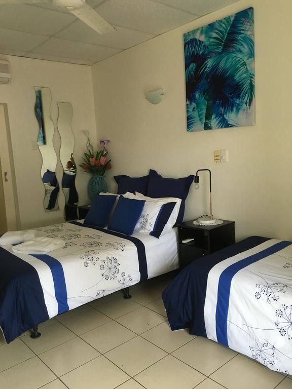 Black Marlin Motel Innisfail Bagian luar foto